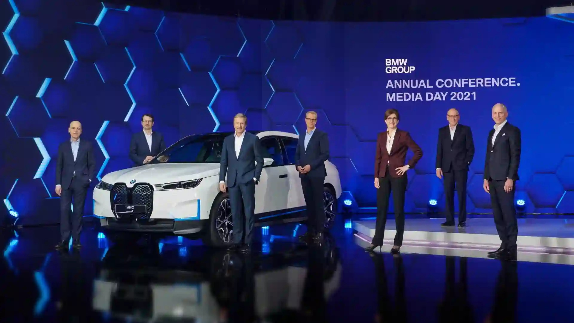 Новая эра, Новый Класс: BMW Group делает технологический рывок.