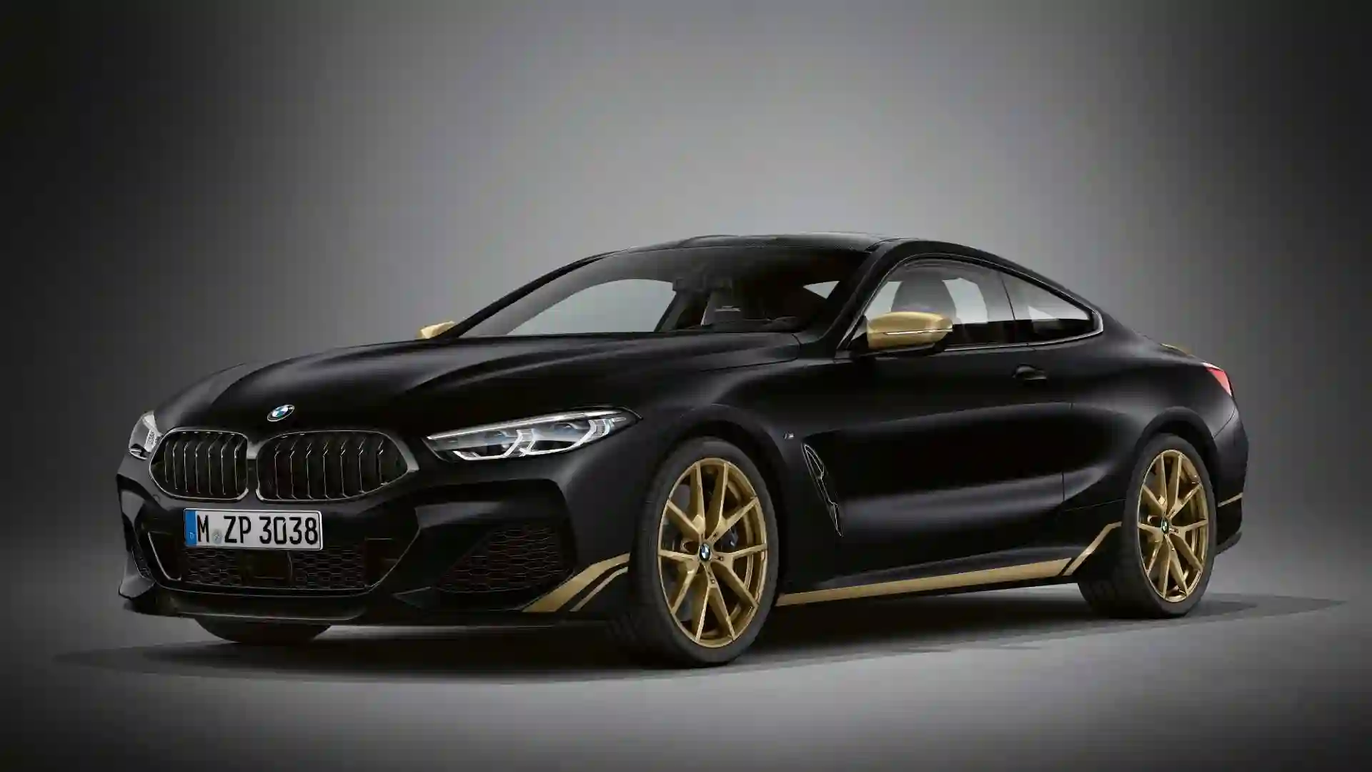 BMW Group Россия представляет эксклюзивные BMW&nbsp;8&nbsp;серии Golden Thunder Edition