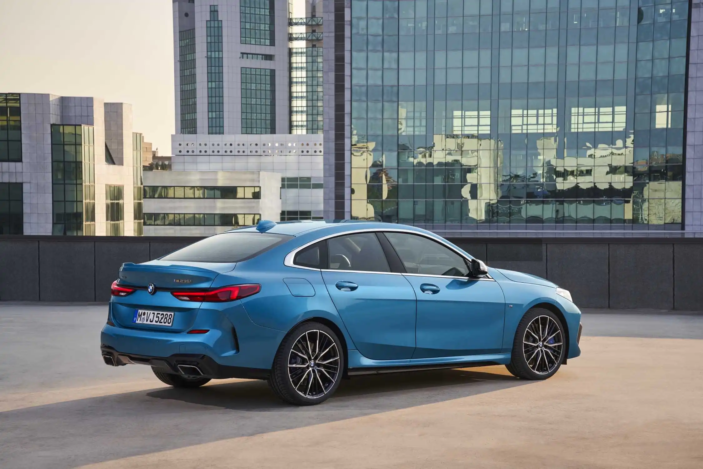 BMW Group Россия лидирует в премиум-сегменте по итогам первого квартала 2020 года