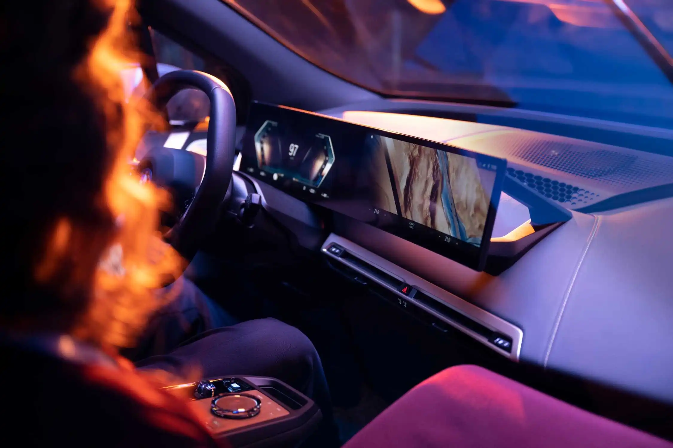 Новая мультимедийная система BMW iDrive. Индивидуальная, интуитивно понятная и готовая к будущему.